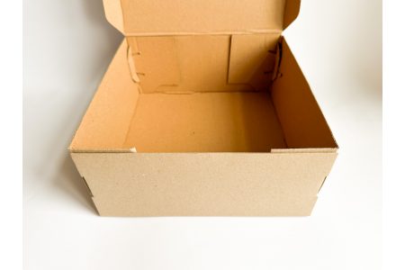 Коробка из крафт-картона 250*250*110мм