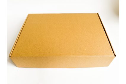 Коробка з крафт-картону 350*250*70мм
