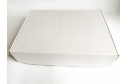 Коробка из крафт-картона 350*250*70мм белая