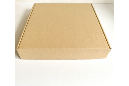 Коробка из крафт-картона 300*300*50мм