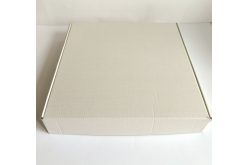 Коробка из крафт-картона 300*300*50мм белая