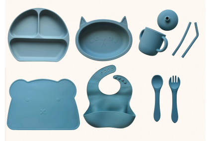 Набір дитячого силіконового посуду "Базовий з килимком. Котик"
