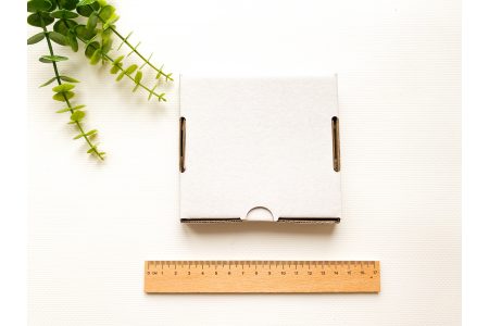 Коробка из крафт-картона 105*105*15мм біла