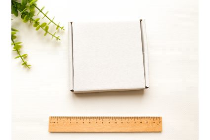 Коробка из крафт-картона 105*105*15мм біла