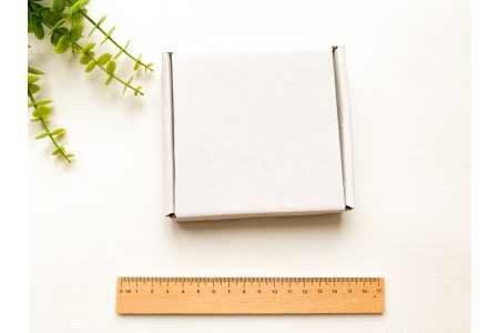 Коробка из крафт-картона 105*105*15мм біла