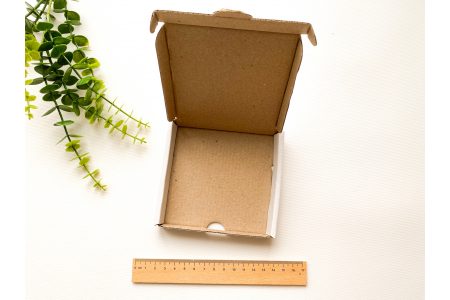 Коробка из крафт-картона 105*105*15мм біла