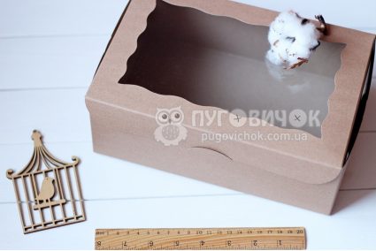Коробка из крафт-картона с окошком 250*170*90мм
